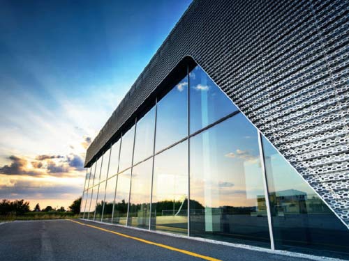 建筑膜防窺不遮光，保護你的隱私安全